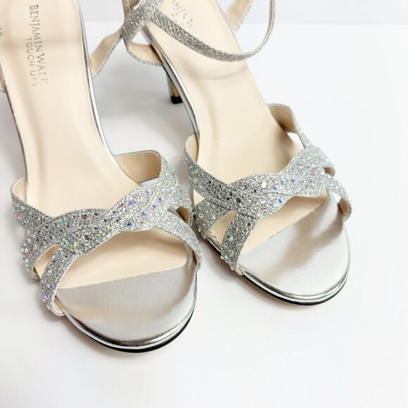TOUCH UPS BY BENJAMIN WALK IVY SANDAL SILVER METALLIC WOMEN HEELS SIZE 7.5 NEW - Picture 6 of 11